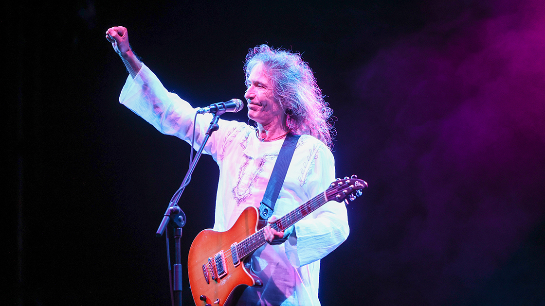 Robe Iniesta en concierto