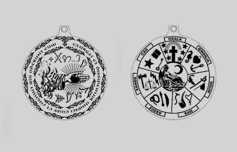 De amuletos y medallas