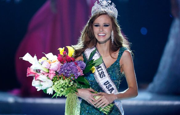 Miss USA 2011 deja perplejo al mundo de la belleza y el vacuo boato