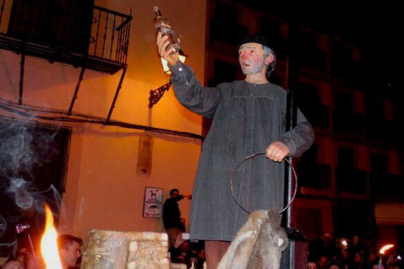 Día de Nuestro Santo Padre Genarín, paganía alcoholizada